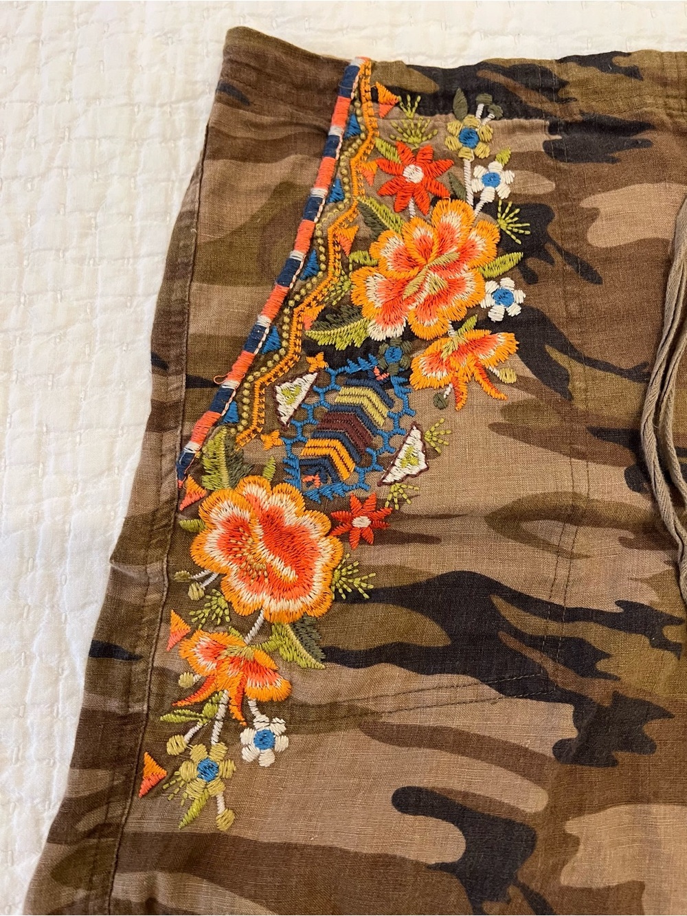 Johnny Was Shorts Womens Large Brown Camo Embroidered Linen Drawstring Pockets - Picture 4 of 14